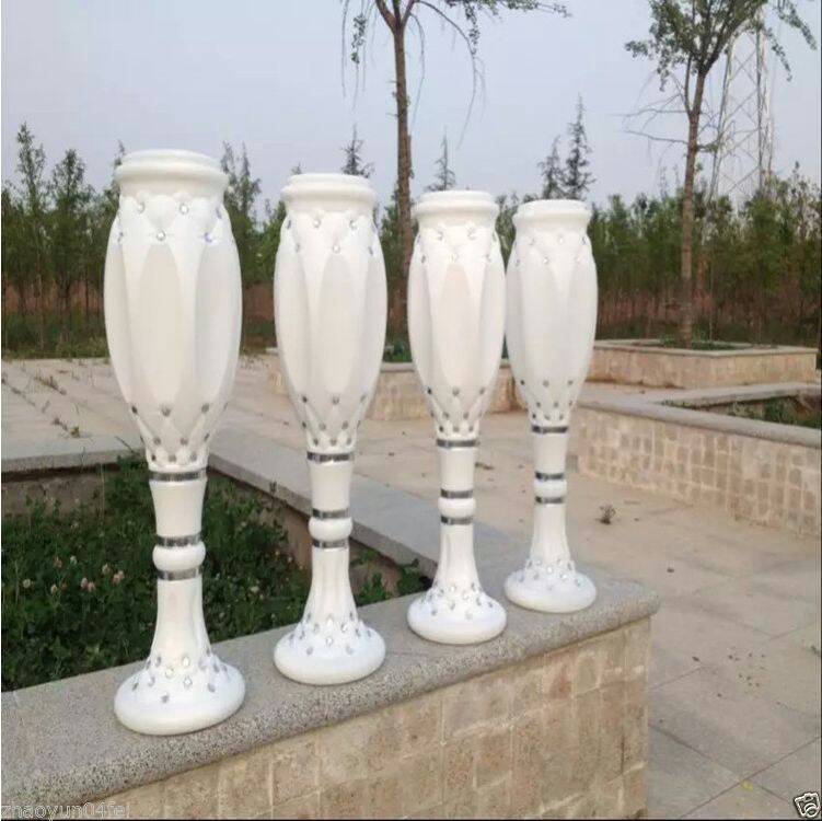 As Per Client Choice Round Planter
