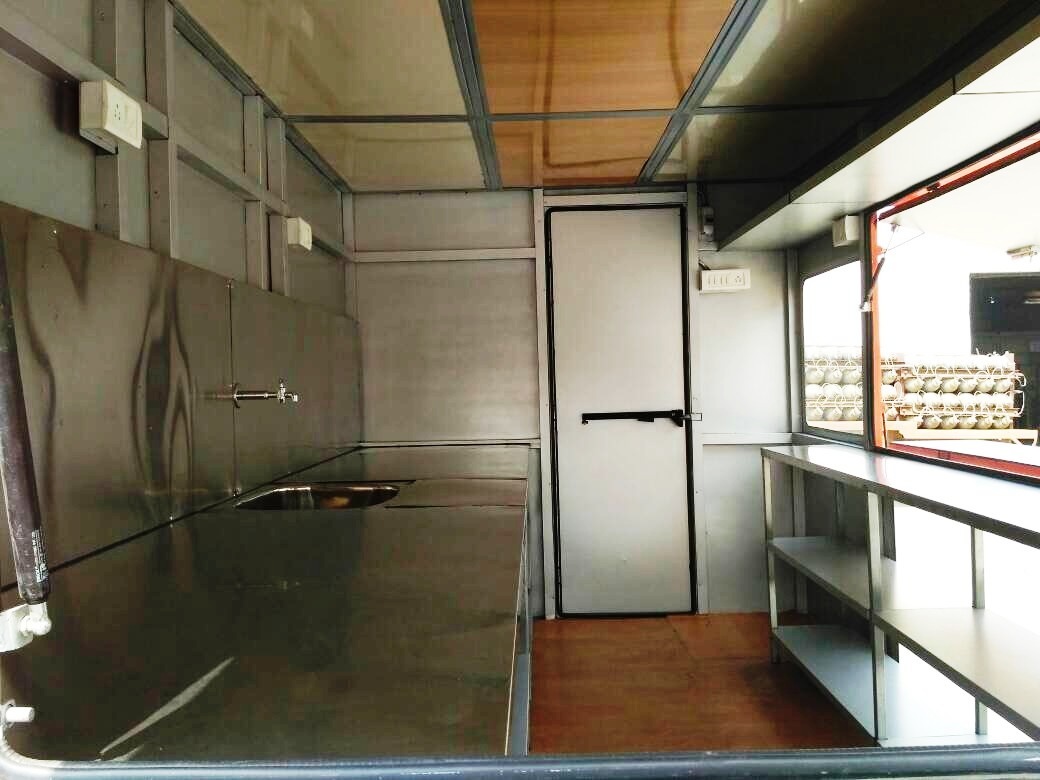 Portable Shop - Color: As Per Customer Requirement
