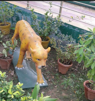 Eco-friendly Animal Sculpture - Passenger Capacity: N/a