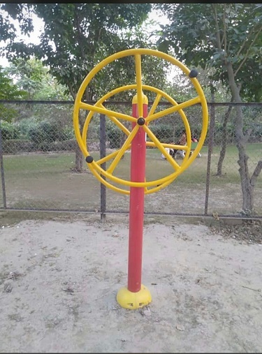 Outdoor Gym Equipment - Iron And Ms Material, Size Adjustable And Flexible Design For Adults