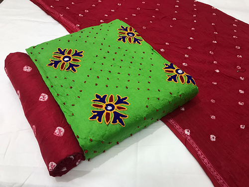 वॉशेबल वेलवेट डिज़ाइनर सूट