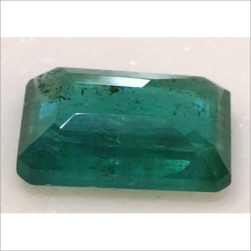 Emerald Gems Stone Size: Different Size Available