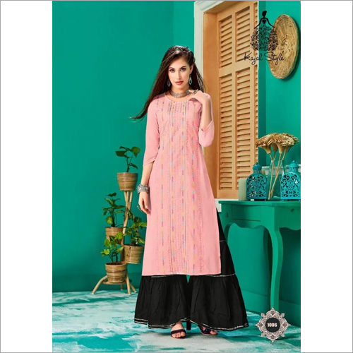 सरारा के साथ ड्राई क्लीनिंग कुर्ती