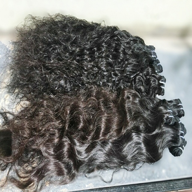 Curly Hair Extensions Application: Profesional
