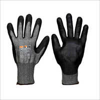 HPPE लाइनर ग्लव्स पर ब्लैक PU कोटेड