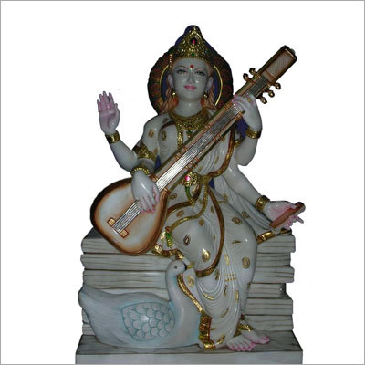सरस्वती माँ की संगमरमर की मूर्ति
