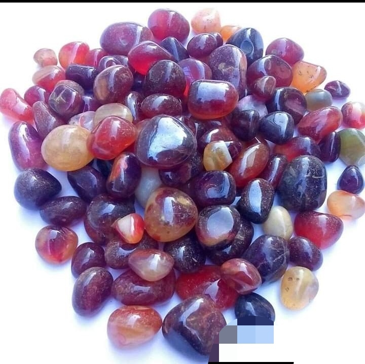 Multicolor Supper Finished Round Polished Colored Mix Onyx Pebbles Stones Solid Surface
