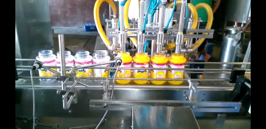 Semi-automatic Filling Machine - Stainless Steel, Silver Finish | 220 Volt Efficiency For Beverage Production