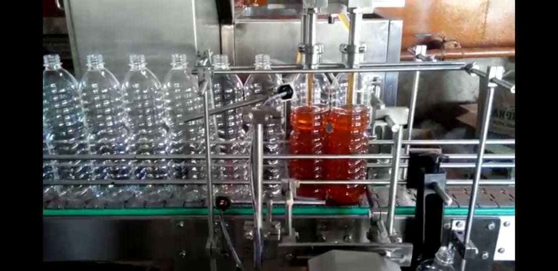 Semi-automatic Filling Machine - Stainless Steel, Silver Finish | 220 Volt Efficiency For Beverage Production