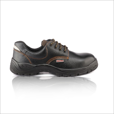 चमड़े के जूते