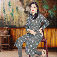 महिलाओं के लिए कॉटन फ्लेक्स फ़ॉइल कुर्तिस