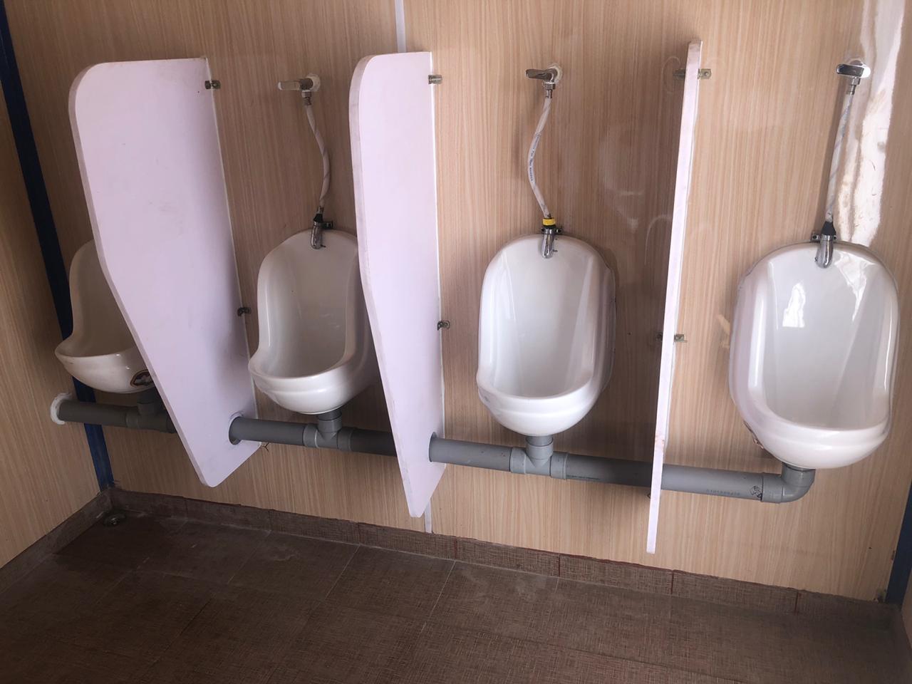 Portable Urinal Cabin - Floor Material: 18mm Thick Cement Sheet