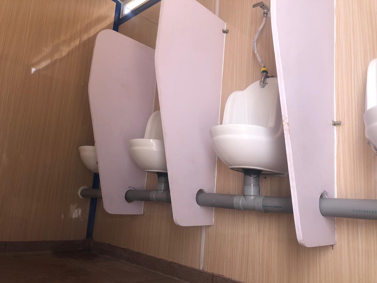 Portable Urinal Cabin - Floor Material: 18mm Thick Cement Sheet