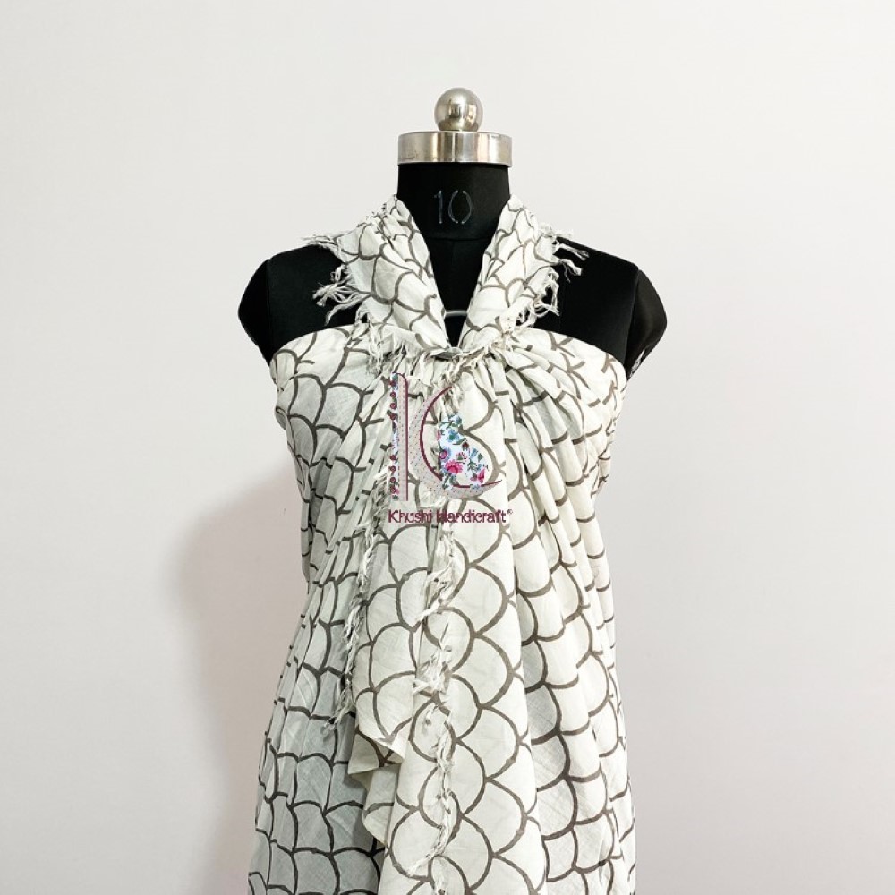 White Women's Summer Collection Pareo And Sarong