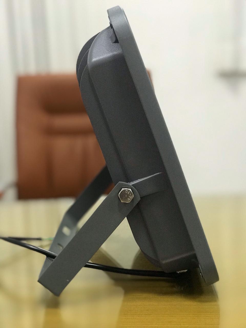 50 W Flood Light Application: Home And Offices