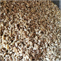 लाइट एम्बर क्वार्टर्स वॉलनट कर्नेल