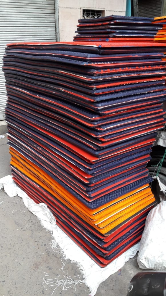 Available In Different Color Hawai Slipper Sheet