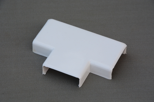 व्हाइट ट्रंकिंग टी