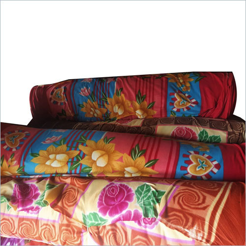 बहुरंगी दरी