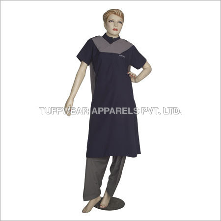 कॉलेज गर्ल यूनिफॉर्म्स