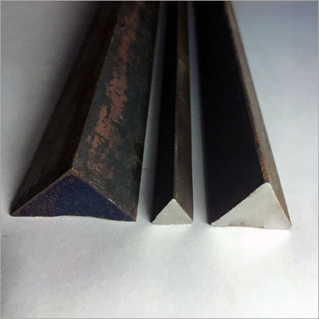 स्टील चम्फर बार