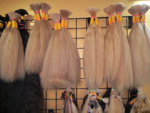 प्राकृतिक रंग नया आगमन इंडियन ह्यूमन हेयर सिल्क टॉपर ब्लोंड 613 डेंसिटी हेयर