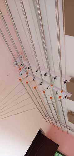 कांचीपुरम में सिल्वर वॉल माउंटिंग रूफ हैंगर