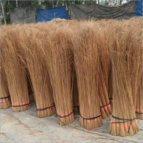 Coconut Stick Broom Application: Floor Cleaning