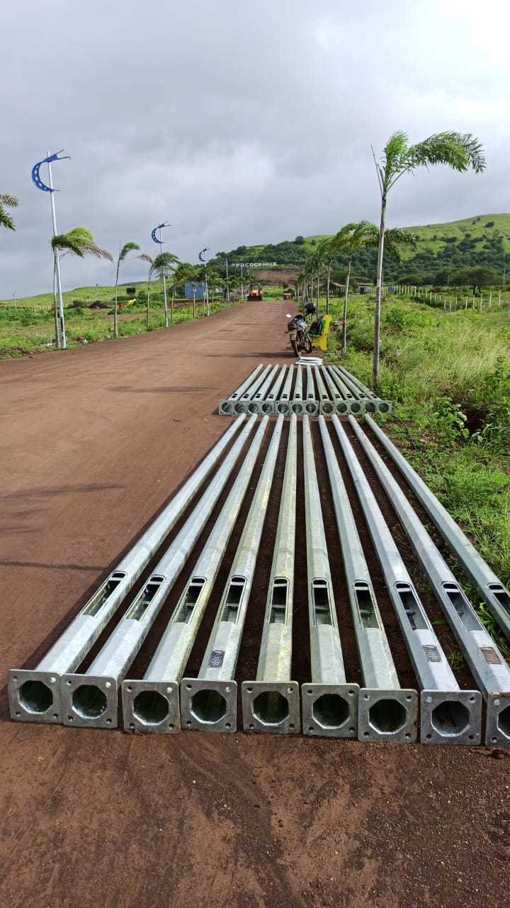 Silver Galvanized Octagonal Poles