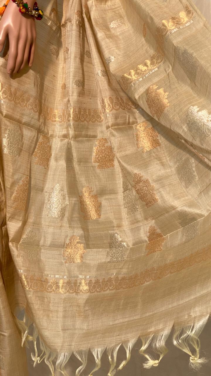 Ladies Silk Saree - Pure Tussar (Kosa Silk), Natural Yarn Colour With All Over Booti Woven, Beautiful Jari Woven Pallu, Running Plain Blouse | Ideal For Party Wear, Suitable For All Seasons