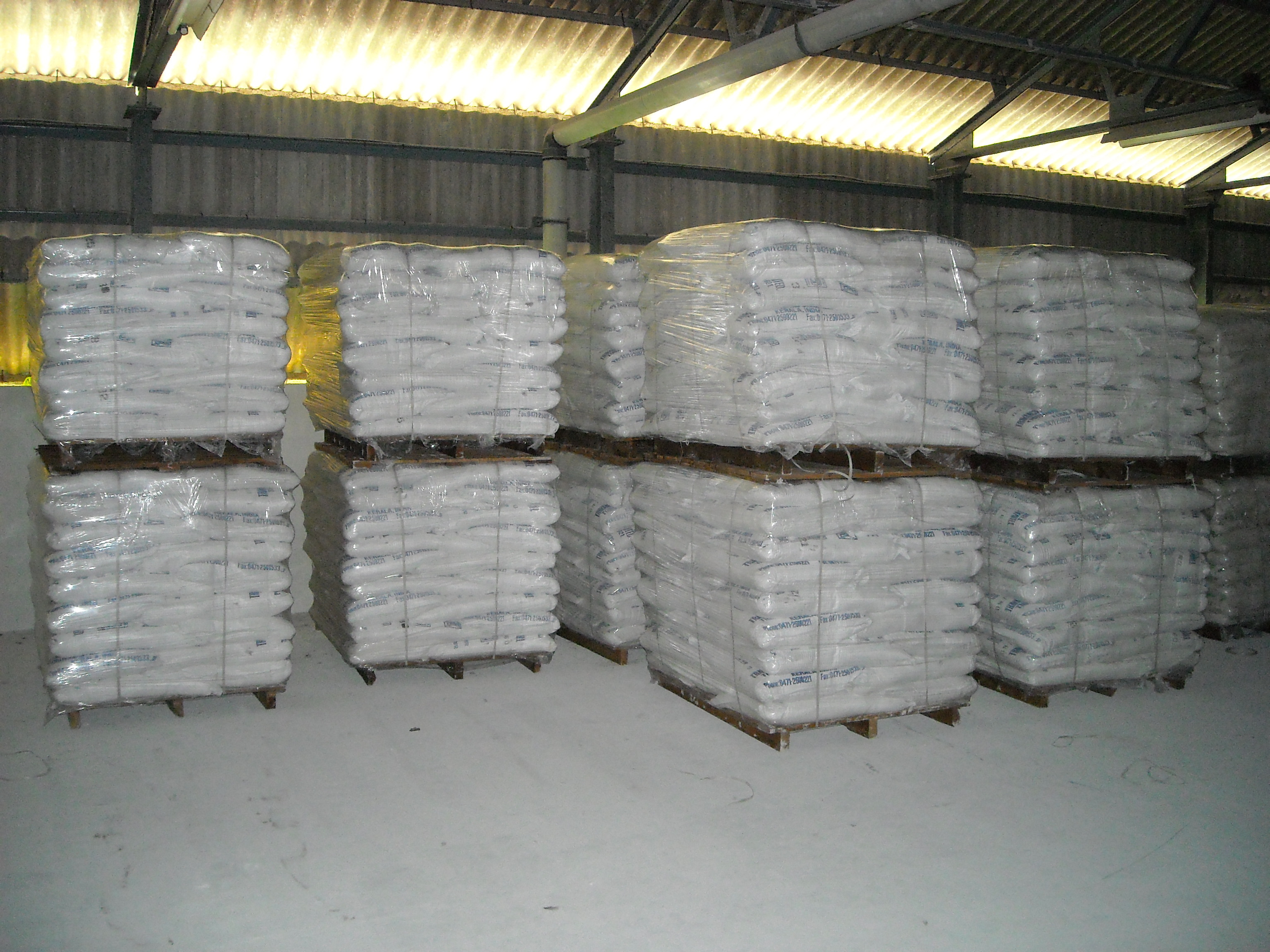 Titanium Dioxide- Anatase & Rutile Grade Application: Industrial