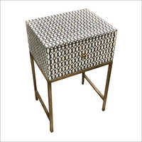 ब्रास फिटेड के साथ बोन इनले स्टूल