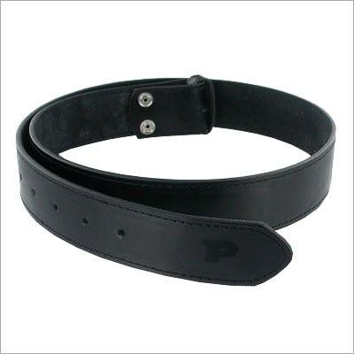 चमड़े की बेल्ट