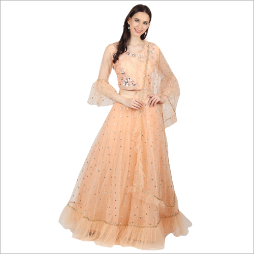 डिज़ाइनर दुपट्टे के साथ विस्तृत हैंडवर्क लहंगा चोली