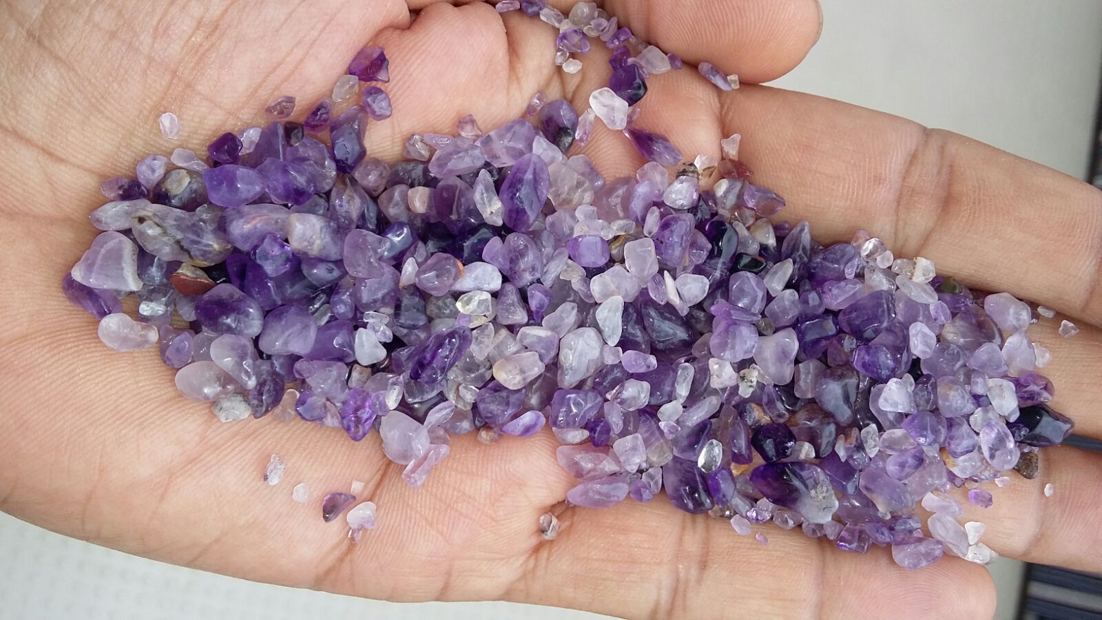 Decorative Amethyst Pebbles - Cut-to-size 10mm To 60mm | Solid Surface, Polished Finish, Ideal For Interior Design
