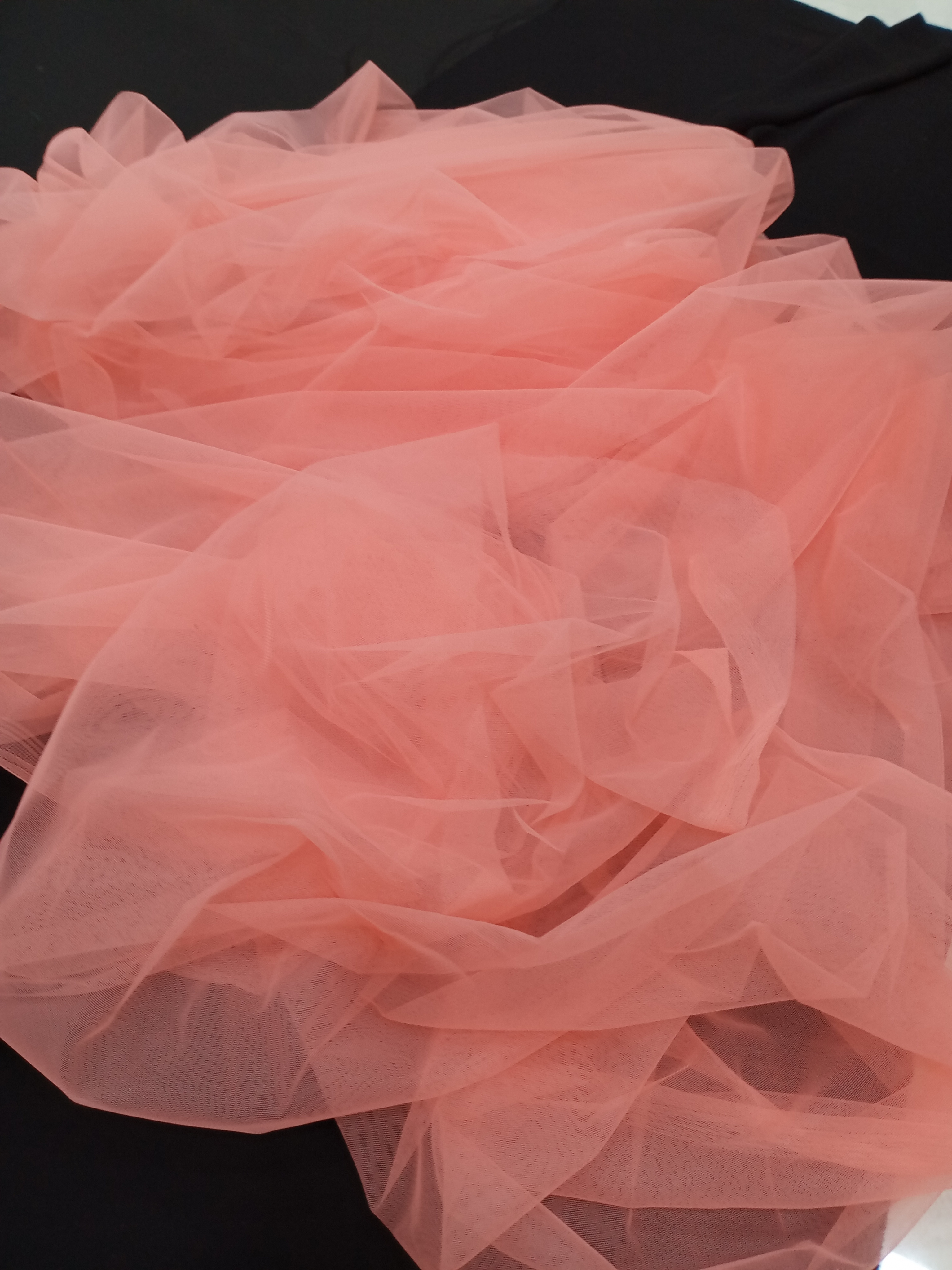 Light In Weight Polyster Net Dyed Fabric