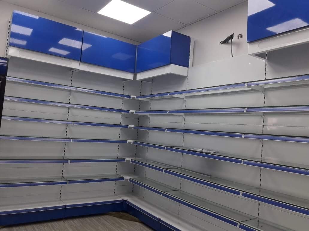 Supermarket Wall Unit With Protruded Graphic Panel