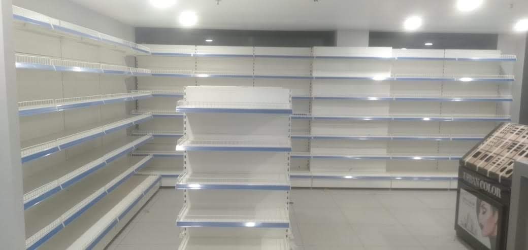 Supermarket Wall Unit With Protruded Graphic Panel