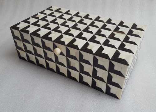 बोन इनले ट्रेंडी बॉक्स