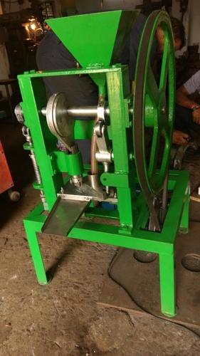 Camphor Tablet Making Machine Capacity: 10 Kg/Hr