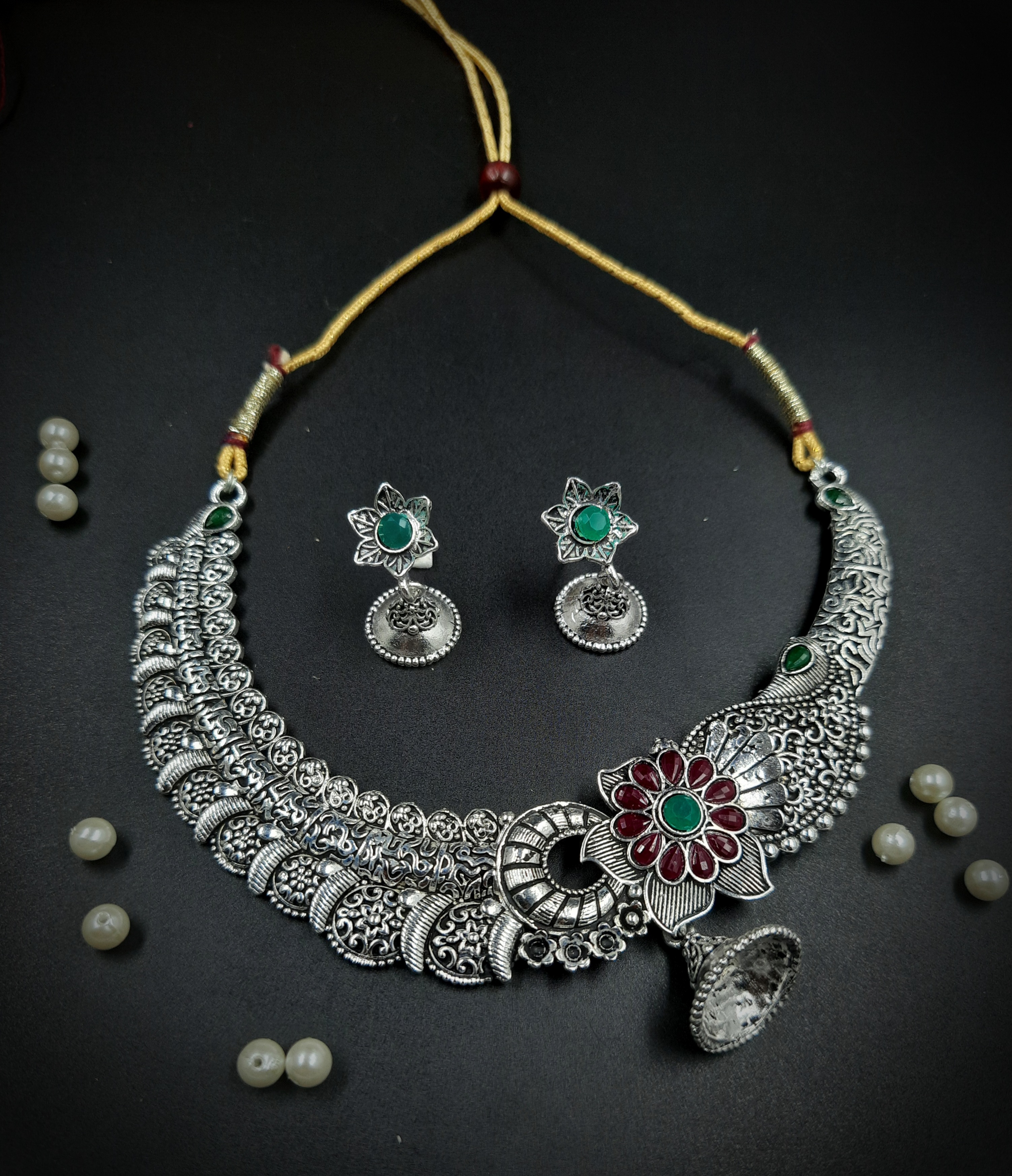 Antique Necklace - Elegant Silver Alloy | Perfect For Engagement, Anniversary, Wedding, Or Gift Occasions