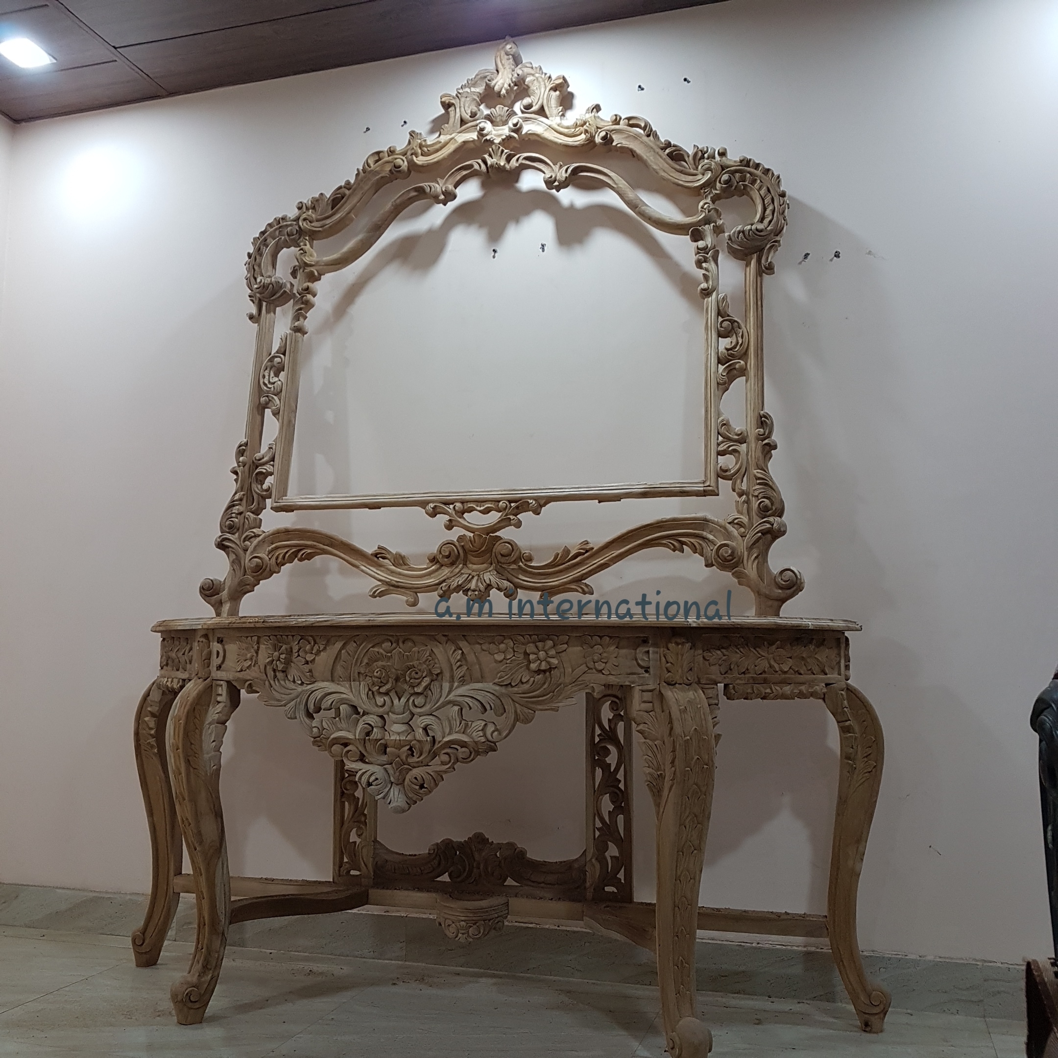 Handmade Fully Handcarved Cansol Table With Frame