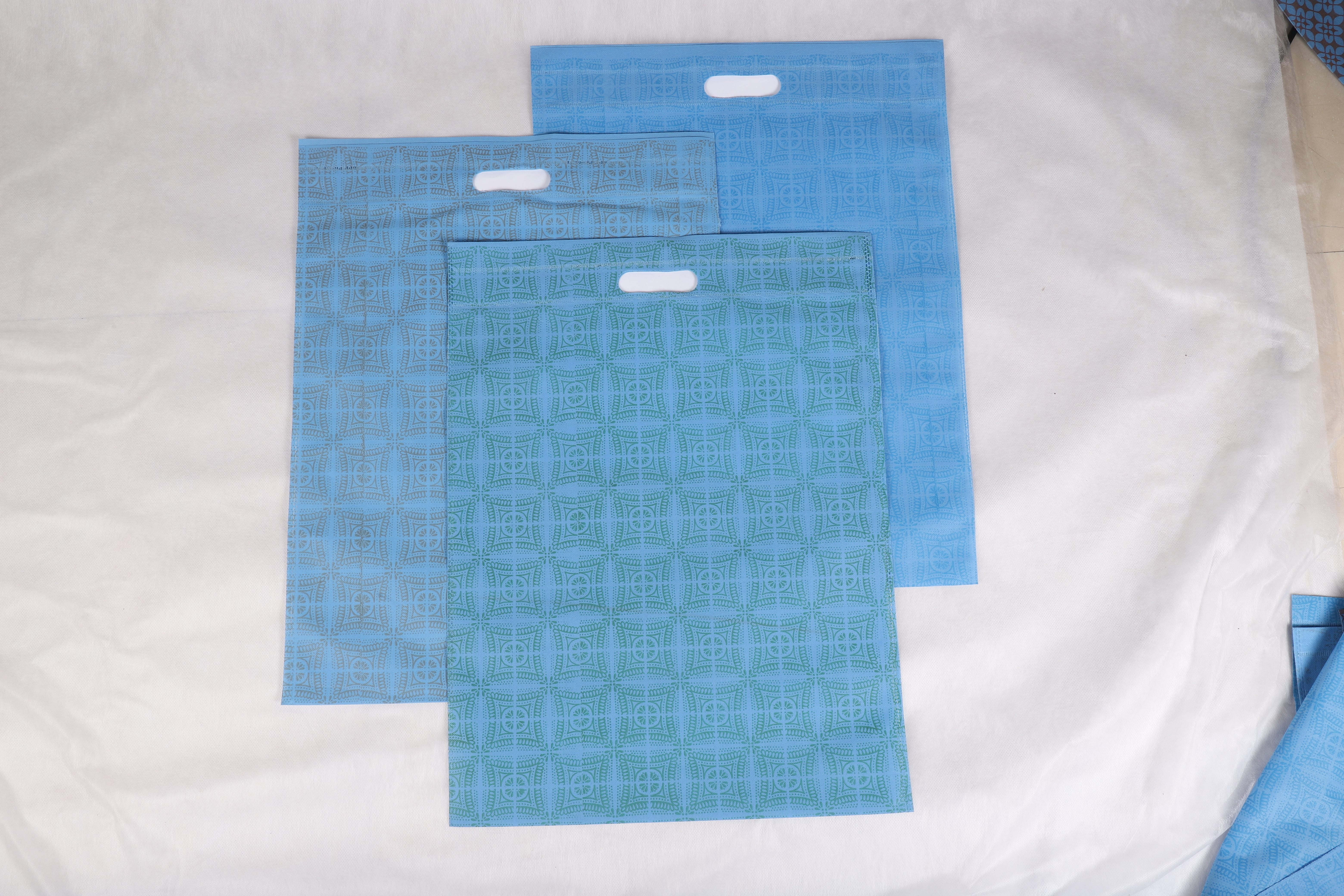 D-cut Bag