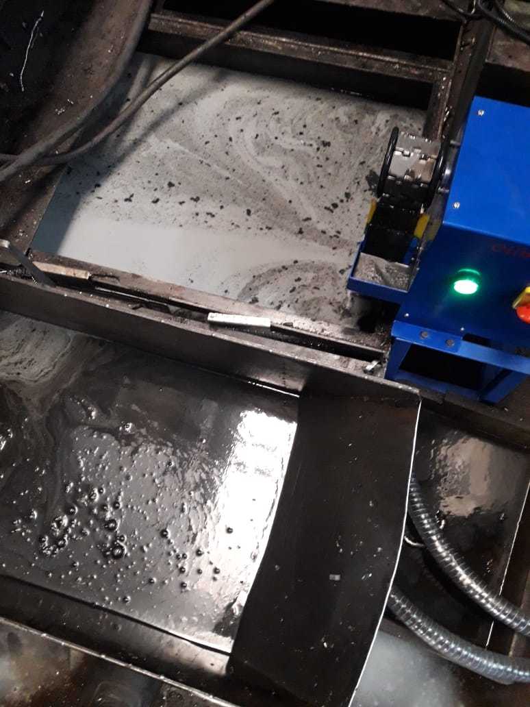 Oil Skimmer - High-efficiency Polymer Design | Lightweight, Durable, And Versatile Oil Removal Solution