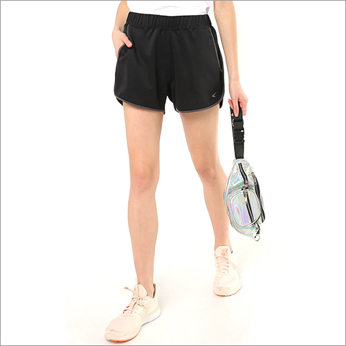 Ladies Plain Shorts - Cotton, Sizes: S, M, L, XL | Casual Dress Type, Washable, All Season Wear, Plain Pattern