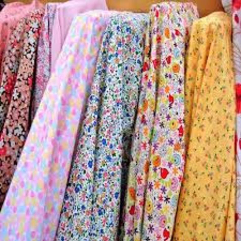 Polyster Georgette Digital Print Fabric - 44/58 Inch Width, 100 Cm Length | Washable, Versatile For Kurtis, Dresses, And Womenswear