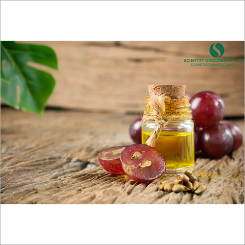 Grapeseed Hair Oil - Yellow Lightweight Formula | Boosts Hair Growth, Reduces Hair Fall, Smoothens Scalp, Straightens Hair