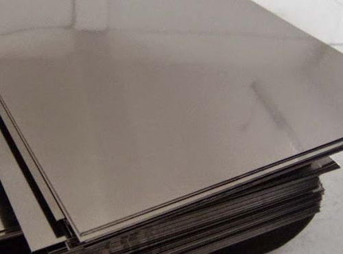 टाइटेनियम प्लेट्स