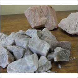 Feldspar Lumps - High Purity, 2.56 - 2.62 G/cm3 Density | Ideal For Industrial Applications, Natural Shape