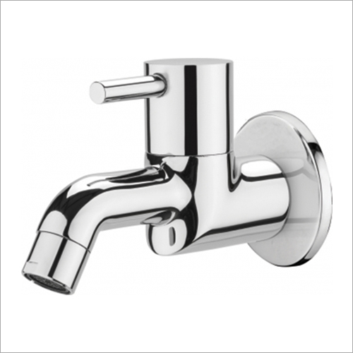 वॉल फ्लैंग के साथ ब्रास बाथरूम बिब कॉक